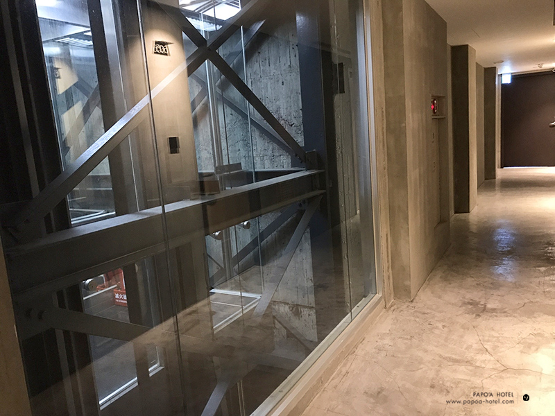帕鉑舍旅半透明電梯照片